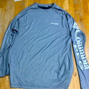 Men’s M Columbia PFG long sleeve shirt